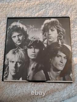Aerosmith Mirrors Full Band SIGNED Autographed On Vinyl Sleeve + Record