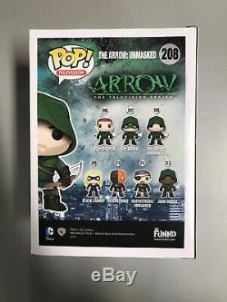 Arrow Funko Pop! Arrow Unmasked SDCC (Signed by S. Amell) READ DESCRIPTION