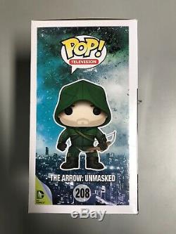 Arrow Funko Pop! Arrow Unmasked SDCC (Signed by S. Amell) READ DESCRIPTION