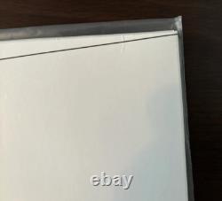 Autographed serpentina (white vinyl) signed by banks