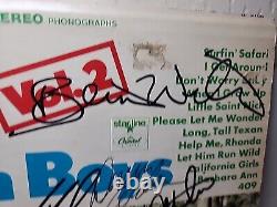 Band Signed by 5 Autographed Best of The Beach Boys Album Capitol D1 2706 JRR