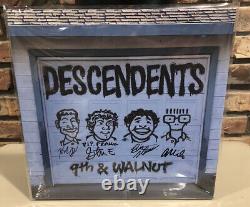 DESCENDENTS 9th and Walnut AUTOGRAPHED VINYL Signed
