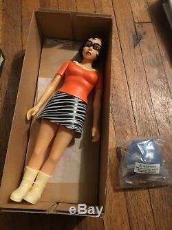 Daniel Clowes Ghost World ENID Hi-Fashion Glamour Vinyl Doll 2003 SIGNED NEW