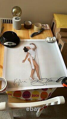 KYLIE MINOGUE FEVER (20TH ANNIVERSARY SILVER LP + LIMITED SIGNED LITHO) Sealed