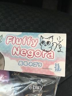 SIGNED brand new Konatsu Fluffy Negora Cat Sofubi Konatsuya Designer con dcon