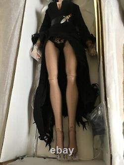 Tonner CONVENTION 2008 17 Vinyl DOLL ELIVRA MISTRESS of the Dark LE300 & SIGNED