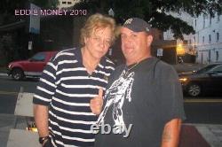 ALBUM VINYLE SIGNÉ D'EDDIE MONEY. DEUX BILLETS POUR LE PARADIS