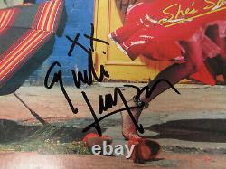 Album vinyle LP dédicacé Cyndi Lauper - SHE'S SO UNUSUAL avec certificat d'authenticité JSA