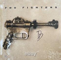 Album vinyle des Foo Fighters signé par Dave Grohl