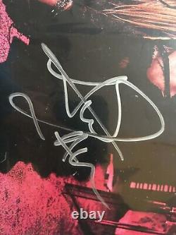 Album vinyle des plus grands succès d'Avril Lavigne signé avec certificat d'authenticité JSA