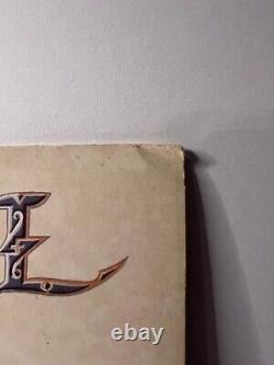 Anderson signe l'album vinyle autographié de Jethro Tull 'Crest of a Knave'