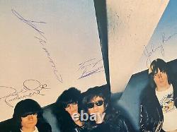 Autographe Ramones Libérées Home Les 4 Signées En 1977! Nm