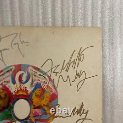 COA AUTOGRAPH QUEEN P-10075 VINYL LP OBI JAPAN FIRST Signed Freddie Mercury in French would be: COA AUTOGRAPHE QUEEN P-10075 VINYL LP OBI JAPON PREMIER signé Freddie Mercury