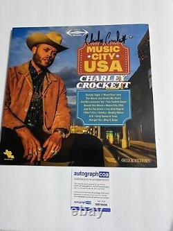 Charley Crockett a signé un disque vinyle LP autographié de jeune star de la country ACOA MS