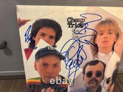 Cheap Trick LP vinyle rare signé et dédicacé X3 Rick Nielsen, rare en personne