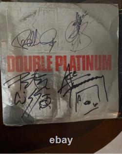 Couverture de vinyle signée et vinyle de Kiss