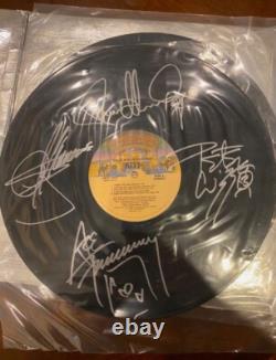 Couverture de vinyle signée et vinyle de Kiss