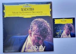DISQUE VINYLE MAESTRO SIGNÉ PAR BRADLEY COOPER ET YANNICK SEGUIN
