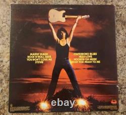 Disque Vinyle Album Makin' Magic Signé/autographié par Pat Travers + Mediator de Guitare