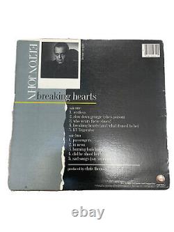 ELTON JOHN a signé la couverture de l'album vinyle LP 'Breaking Hearts'