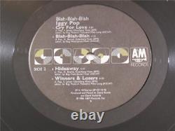 Enregistrement de musique ROCK PUNK VINTAGE ALBUM d'IGGY POP avec signature autographe sur vinyle LP.