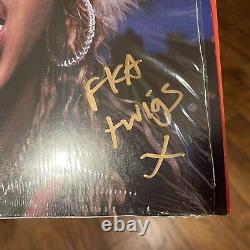 FKA Twigs Caprisongs (Vinyle LP signé qui brille dans le noir) Nouveau Rare et Autographié