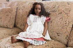 Fatou Doll Par Annette Himstedt, Signe