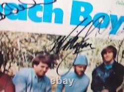 Groupe signé par 5 membres - Album autographié Best of The Beach Boys Capitol D1 2706 JRR