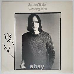 James Taylor a signé l'album vinyle 'Walking Man' avec une preuve exacte de l'authenticité (COA).