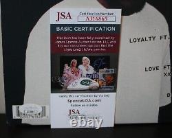 Kendrick Lamar a signé la couverture d'album en vinyle DAMN. avec une certification d'authenticité JSA COA