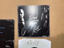 Mark Tremonti et Slash ont signé l'EP vinyle 7 'Speak Softly Love' autographié.