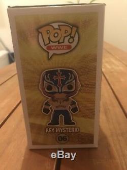 Offres Envoyer! Signé Voutée Wwe Rey Mysterio Funko Pop Offres D'envoi