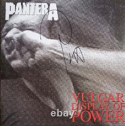 Phil Anselmo a signé l'enregistrement vinyle de Pantera Vulgar Display Of Power