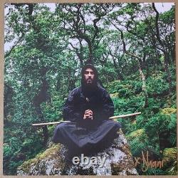 Photo autographiée signée par Dhani Harrison avec un disque vinyle double INNERSTANDING