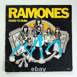 RAMONES - La Route de la Ruine LP, signé par les 4 Ramones, TB, 1978 Sire SRK 6063