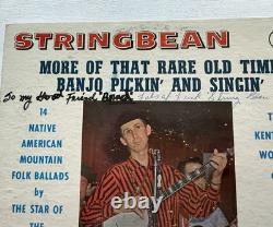 Stringbean signé et autographié, couverture d’album et vinyle rares de banjo old-time
<br/>