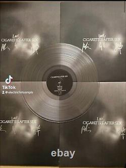 Vinyle LP signé de Cigarettes After Sex avec pochette autographiée