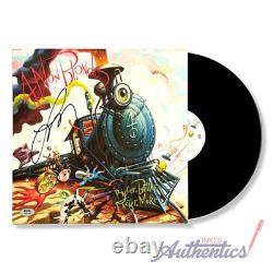 Vinyle LP signé et autographié de Linda Perry Bigger, Better, Faster, More ! PSA/DNA