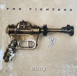 Vinyle d'album des Foo Fighters signé par Dave Grohl