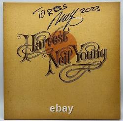 Vinyle signé de Neil Young 'Harvest' avec dédicace personnalisée JSA LOA