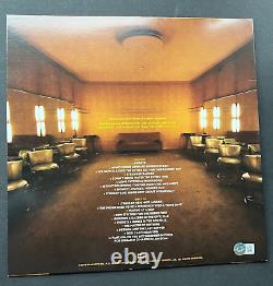Vinyle signé et authentifié par John Mulaney avec certificat BAS Beckett rare